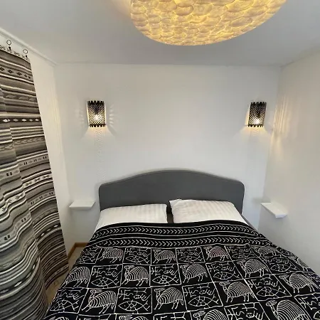 Am Waldessaum Bei * Hohenzieritz