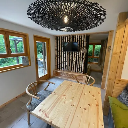 Am Waldessaum Bei * Hohenzieritz